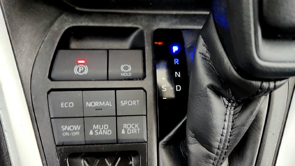 Certified 2024 Toyota RAV4 LE AWD/4WD image 36