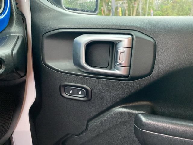 Used 2019 Jeep Wrangler Sport AWD/4WD image 18
