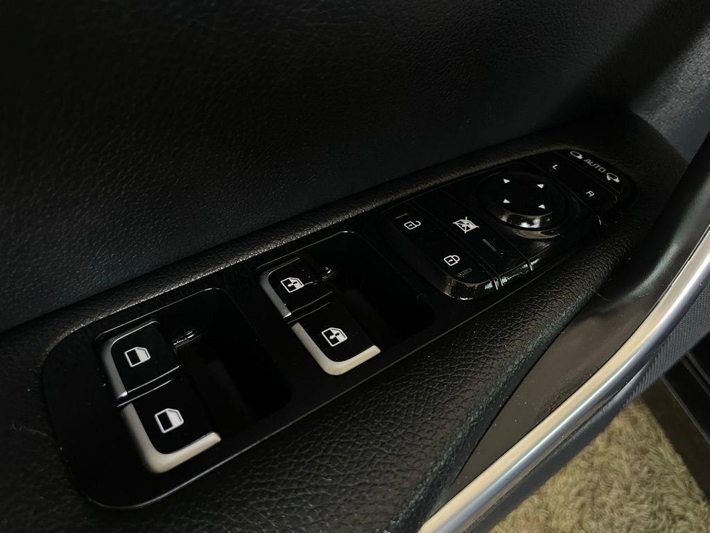 Used 2019 Kia Stinger RWD image 24