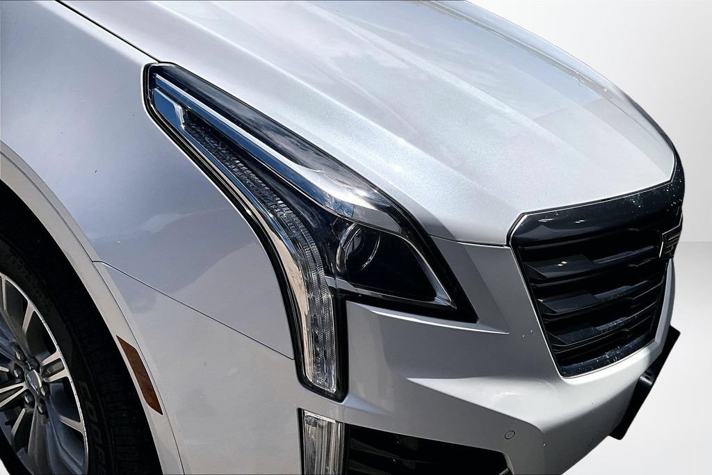 Used 2018 Cadillac XT5 Luxury w/ Driver Awareness Package AWD/4WD image 32
