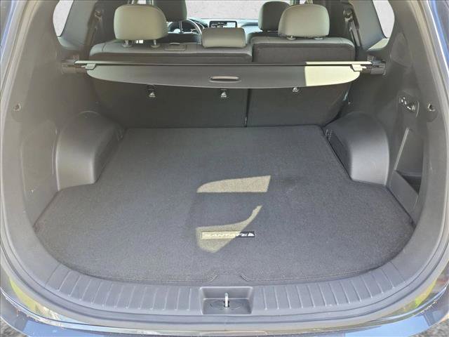 Used 2023 Hyundai Santa Fe SEL w/ Premium Package FWD image 6