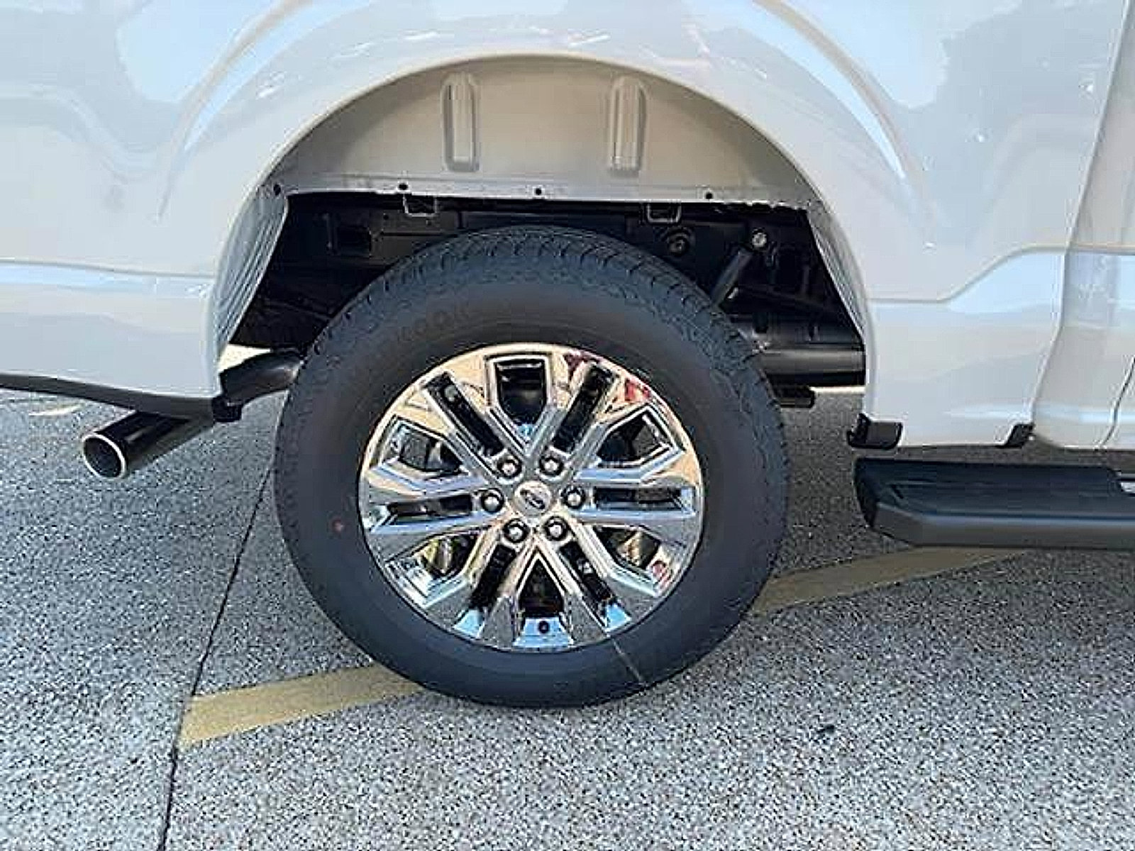 New 2025 Ford F150 Lariat w/ Equipment Group 502A High AWD/4WD image 9