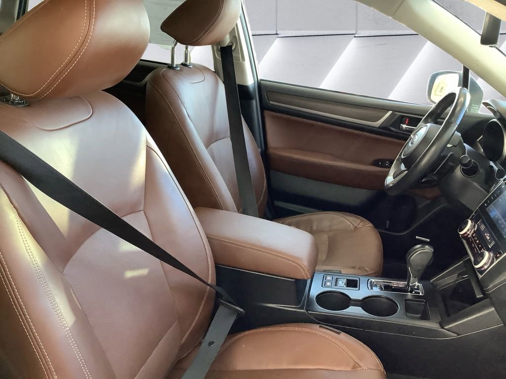 Used 2018 Subaru Outback 2.5i Touring image 14