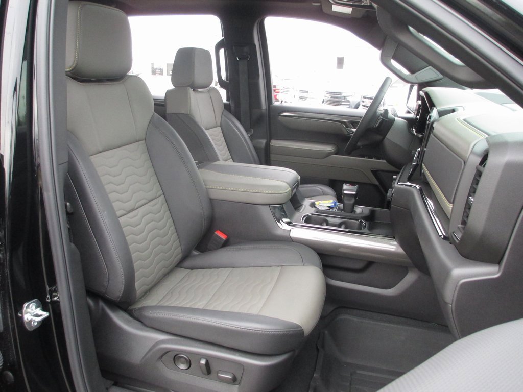 Used 2025 Chevrolet Silverado 1500 ZR2 w/ Technology Package image 22