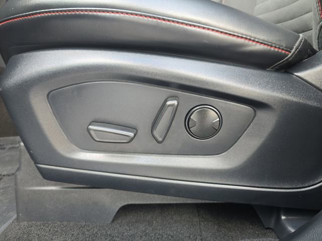 Used 2025 Ford Explorer ST-Line image 19