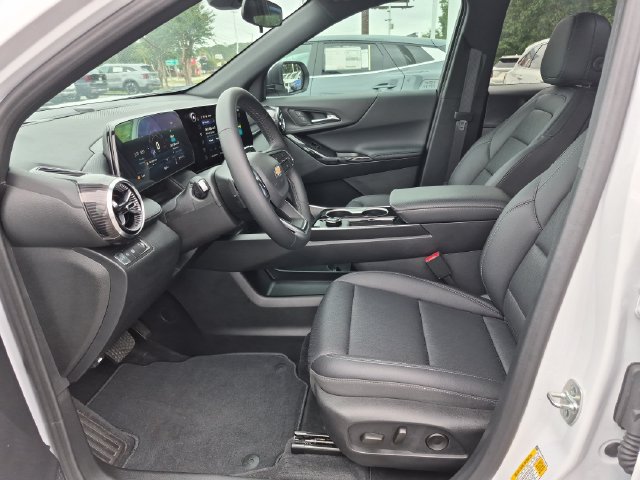 Used 2026 Chevrolet Equinox LT w/ Convenience Package II FWD image 12