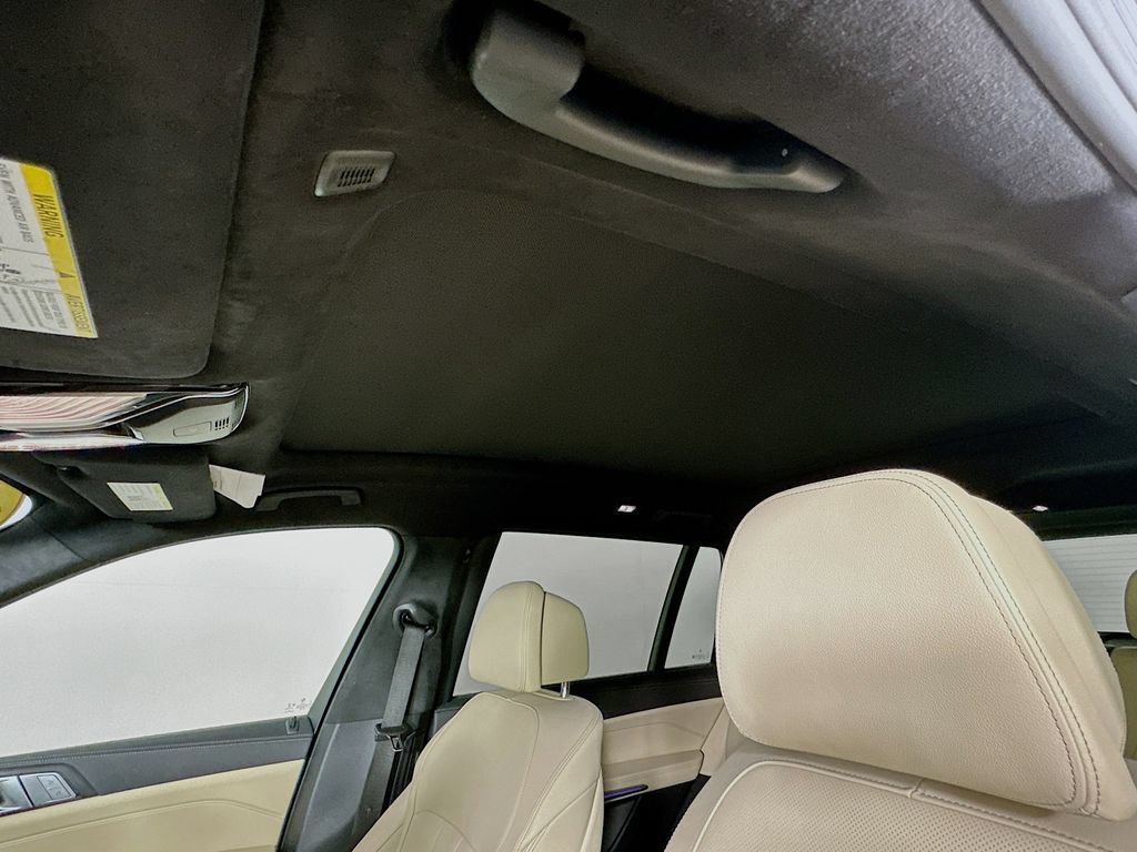 Used 2022 BMW X7 xDrive40i w/ Premium Package AWD/4WD image 30