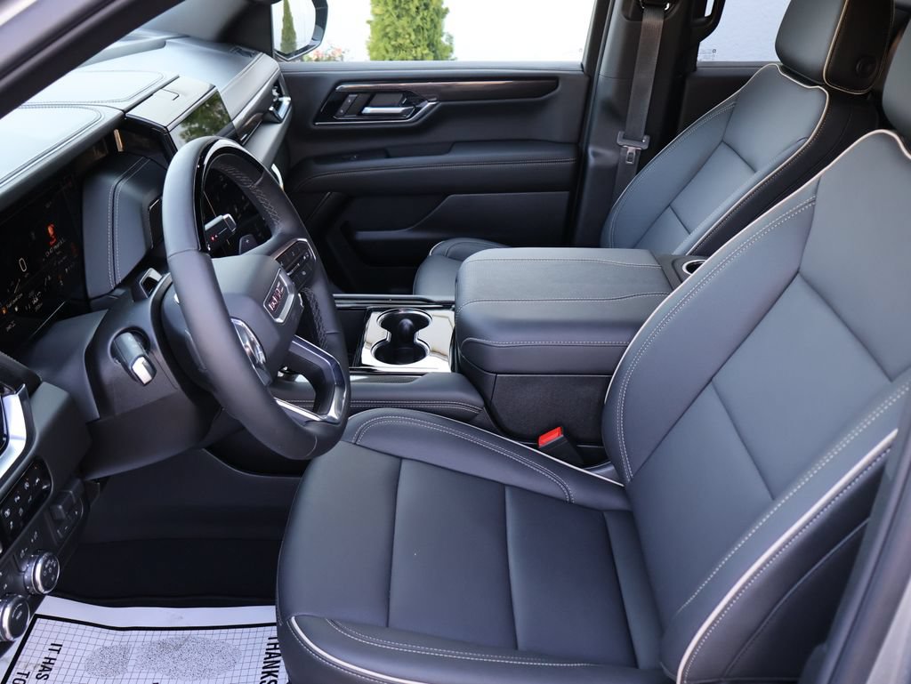 New 2026 GMC Yukon XL Elevation w/ Elevation Premium Package AWD/4WD image 16