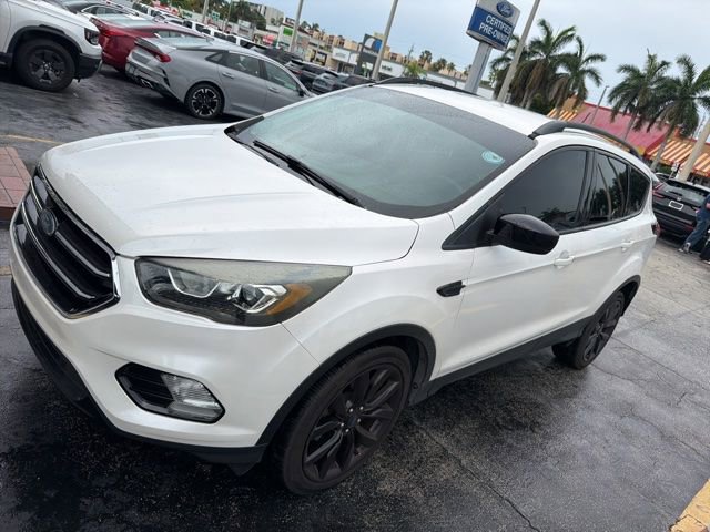 Used 2019 Ford Escape SE FWD video 1