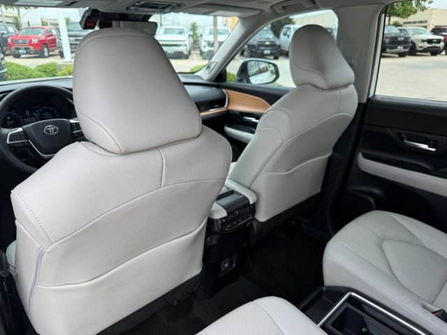 Used 2026 Toyota Grand Highlander Limited image 31