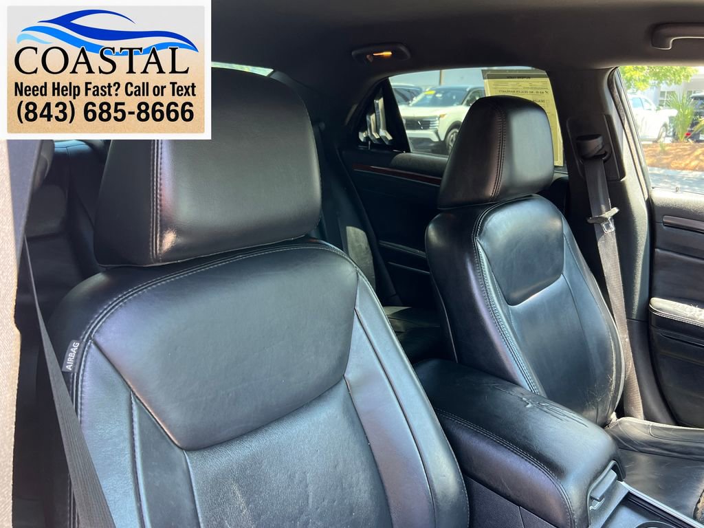 Used 2014 Chrysler 300 S RWD image 19