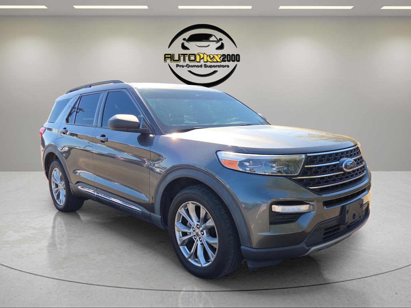 Used 2020 Ford Explorer XLT w/ Equipment Group 202A image 1