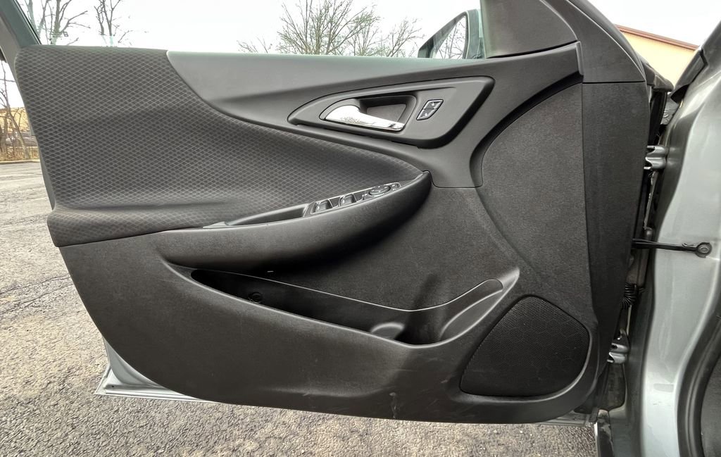 Certified 2025 Chevrolet Malibu LT image 9