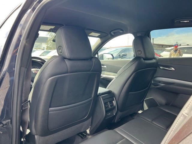 Used 2023 Cadillac XT4 Premium Luxury image 13