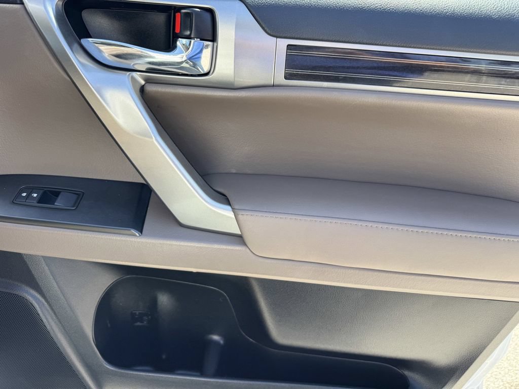 Used 2023 Lexus GX 460 Premium AWD/4WD image 9