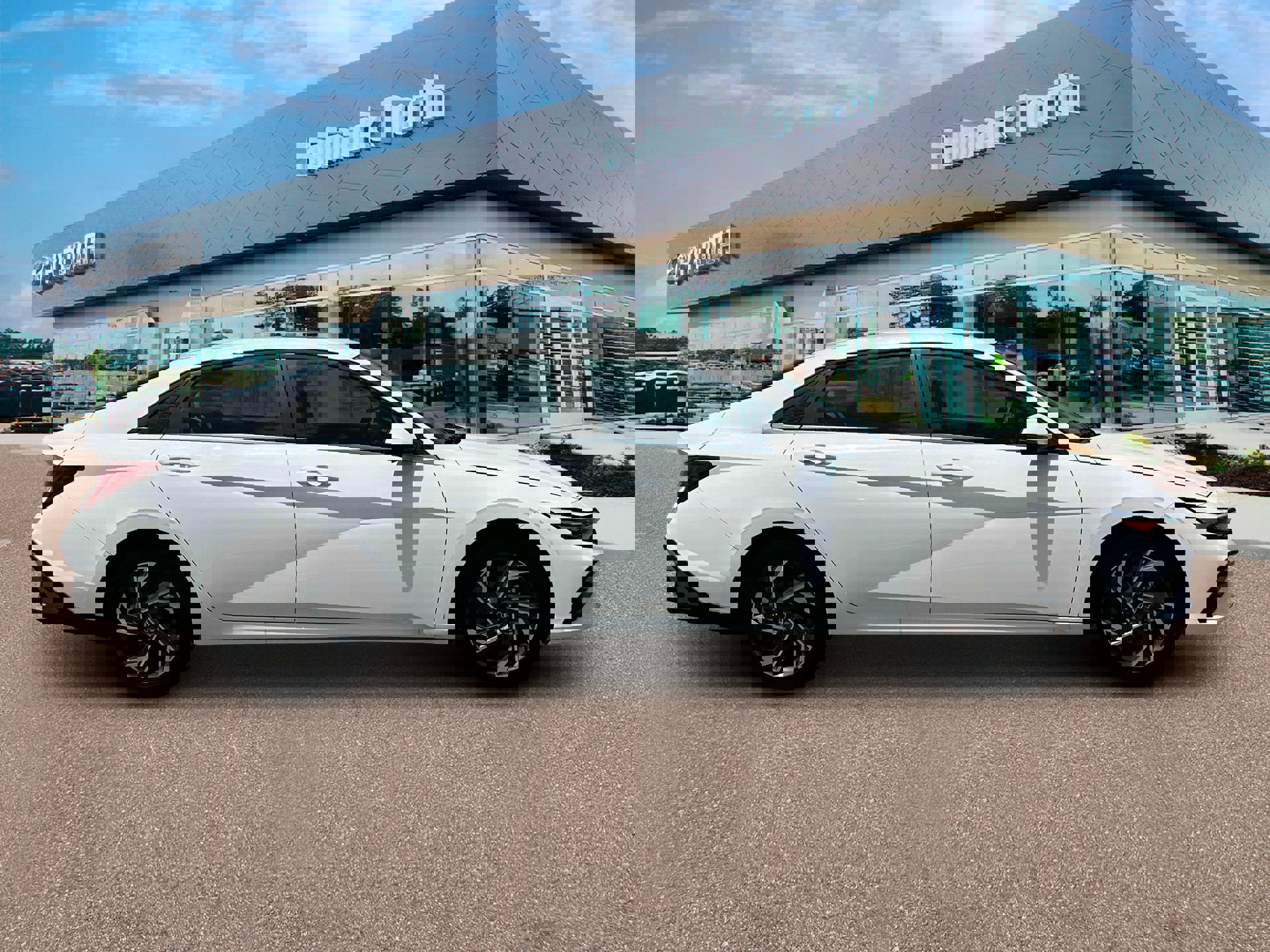 New 2025 Hyundai Elantra Limited image 9