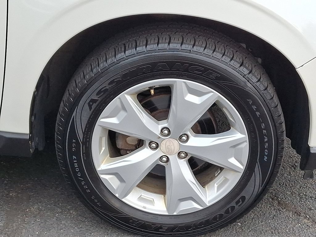 Used 2015 Subaru Forester 2.5i w/ Alloy Wheel Package AWD/4WD image 14
