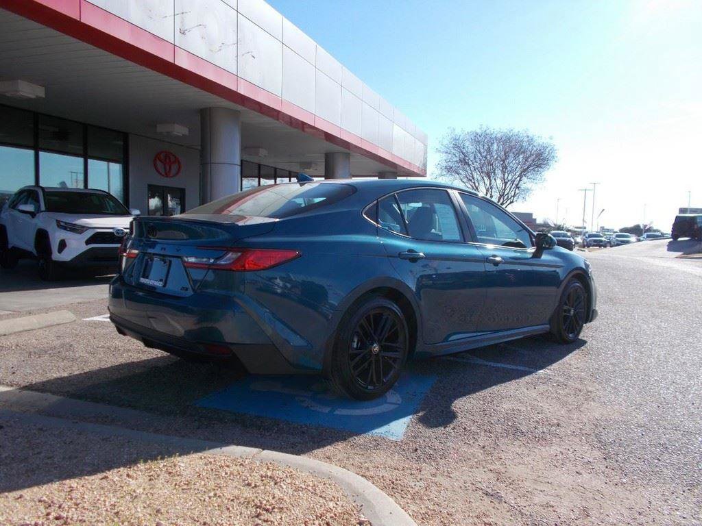 Used 2026 Toyota Camry SE w/ Convenience Package image 5