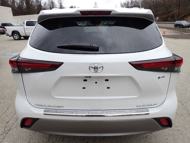 New 2026 Toyota Highlander Platinum image 4