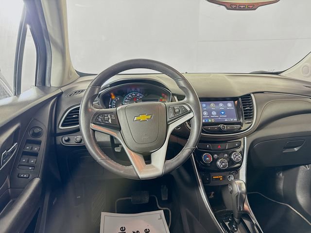 Used 2019 Chevrolet Trax Premier w/ Midnight Edition AWD/4WD image 25