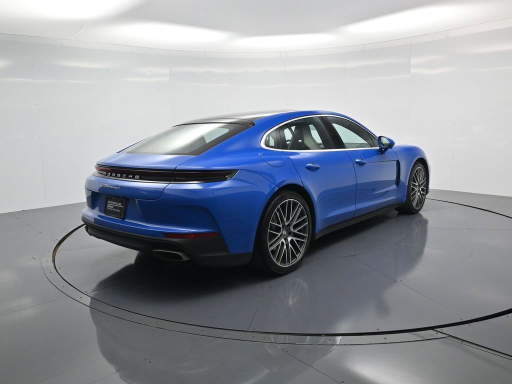 Used 2024 Porsche Panamera 4 image 30