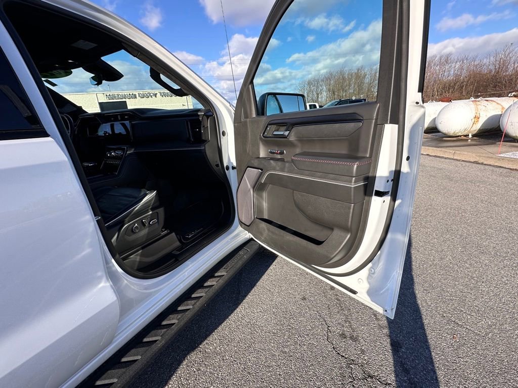 Used 2022 GMC Sierra 1500 AT4X image 13