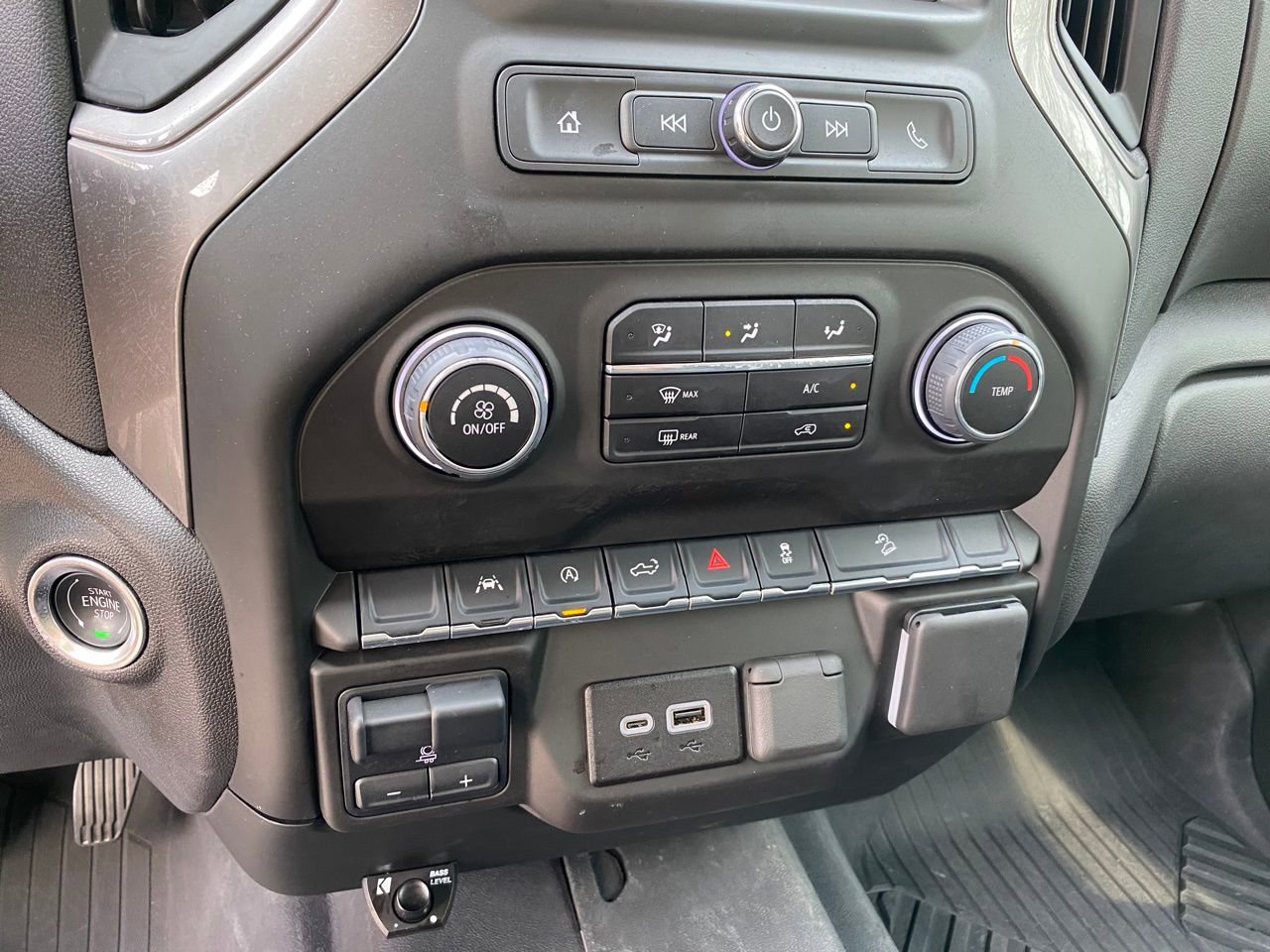 Used 2025 Chevrolet Silverado 1500 Custom Trail Boss w/ Midnight Edition image 28