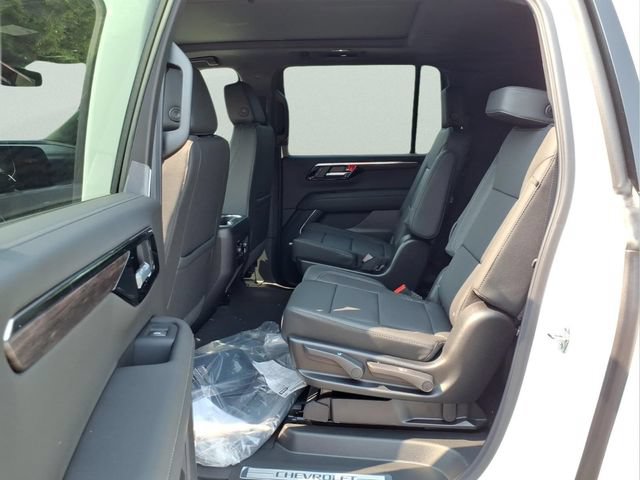 New 2026 Chevrolet Suburban LT w/ Comfort Package AWD/4WD image 10