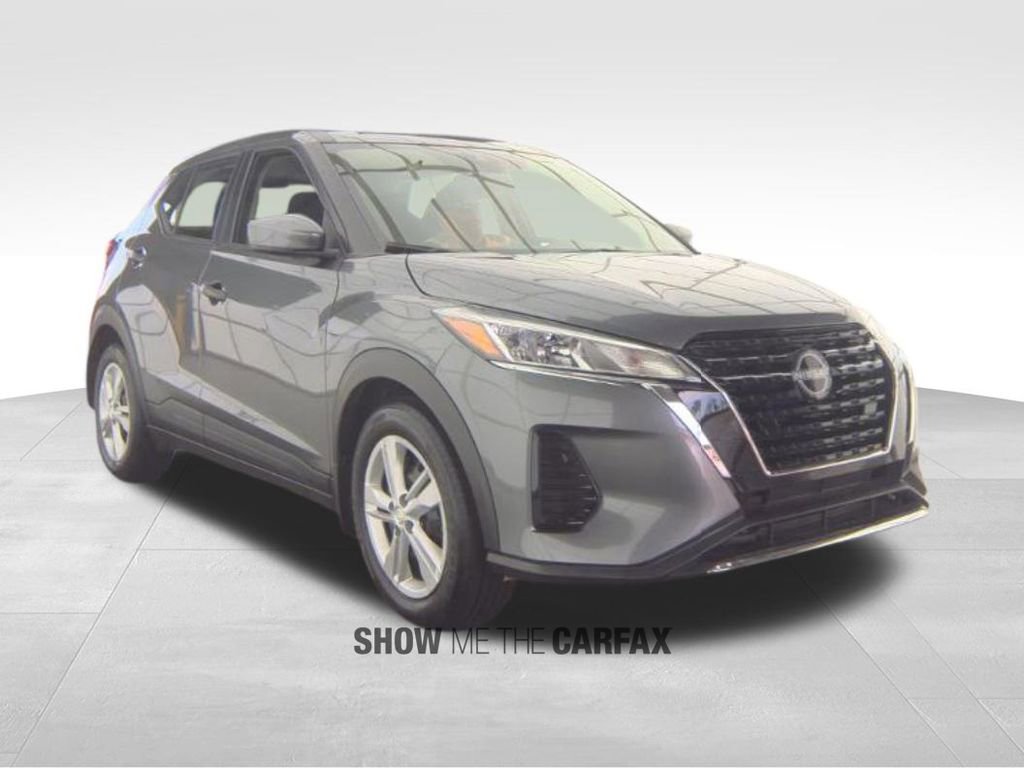 Used 2024 Nissan Kicks S image 3
