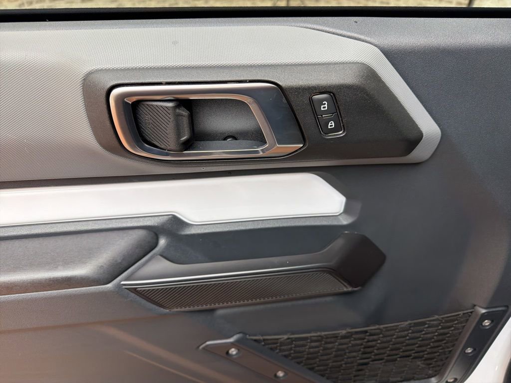 Used 2024 Ford Bronco Black Diamond image 14