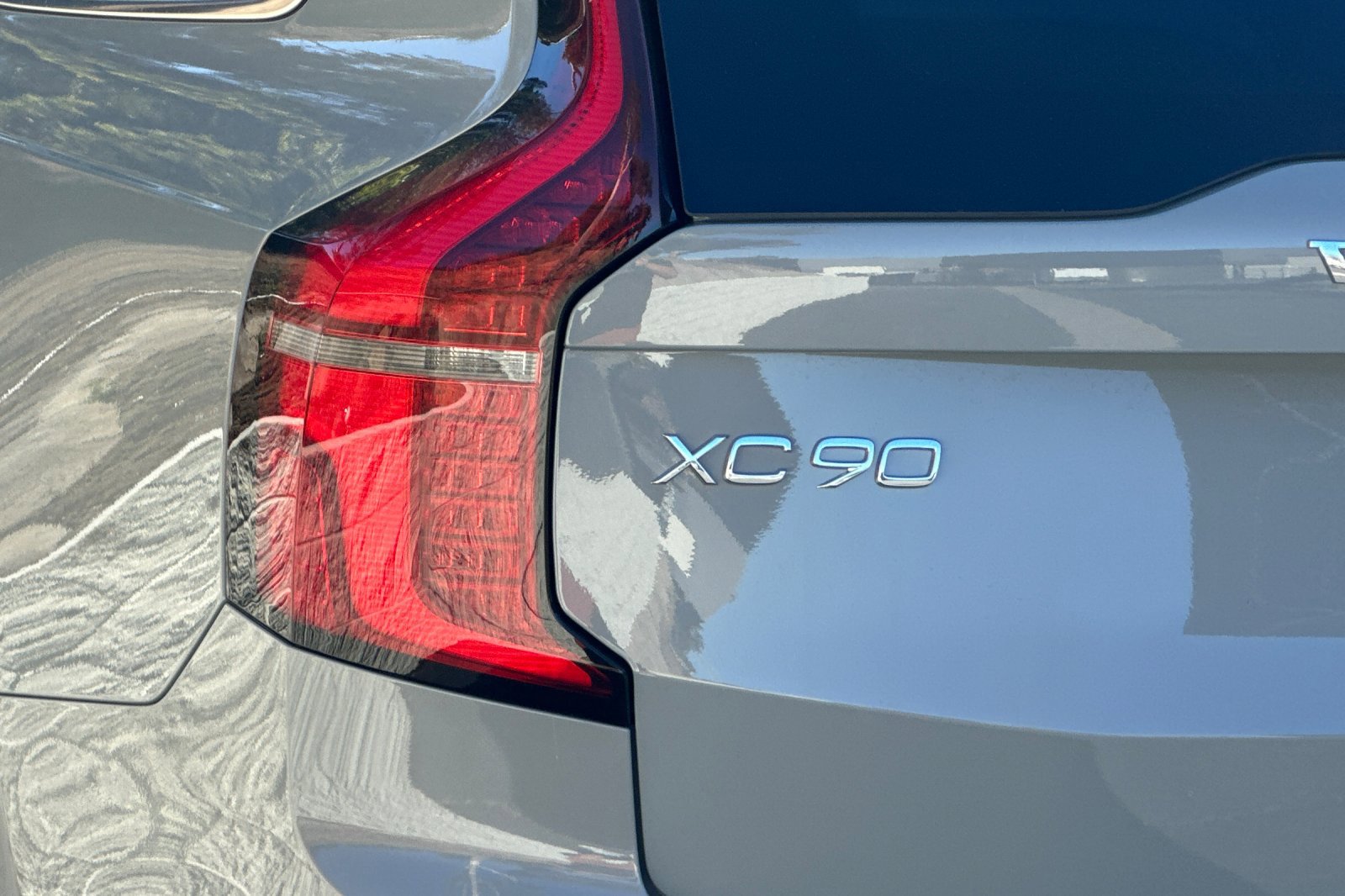 New 2026 Volvo XC90 B5 Plus AWD/4WD image 7