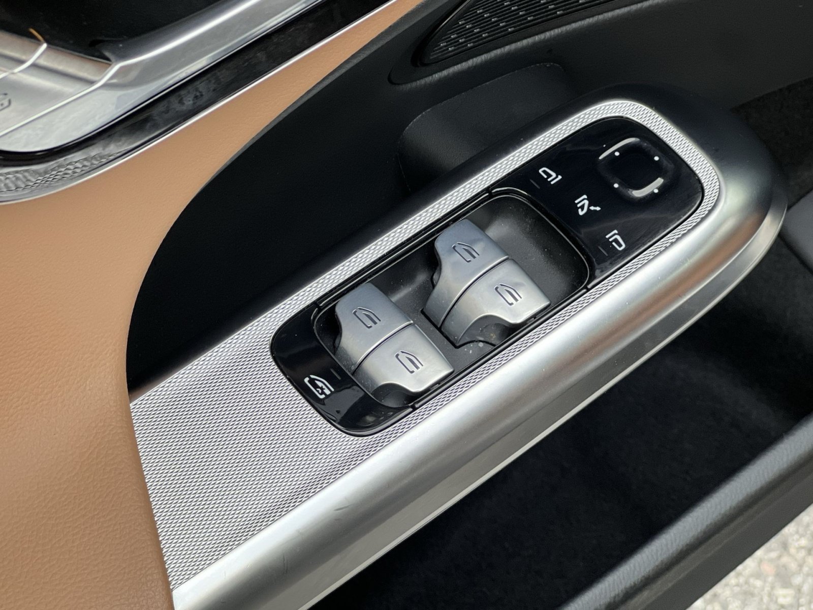 Certified 2025 Mercedes-Benz E 350 4MATIC Sedan image 20