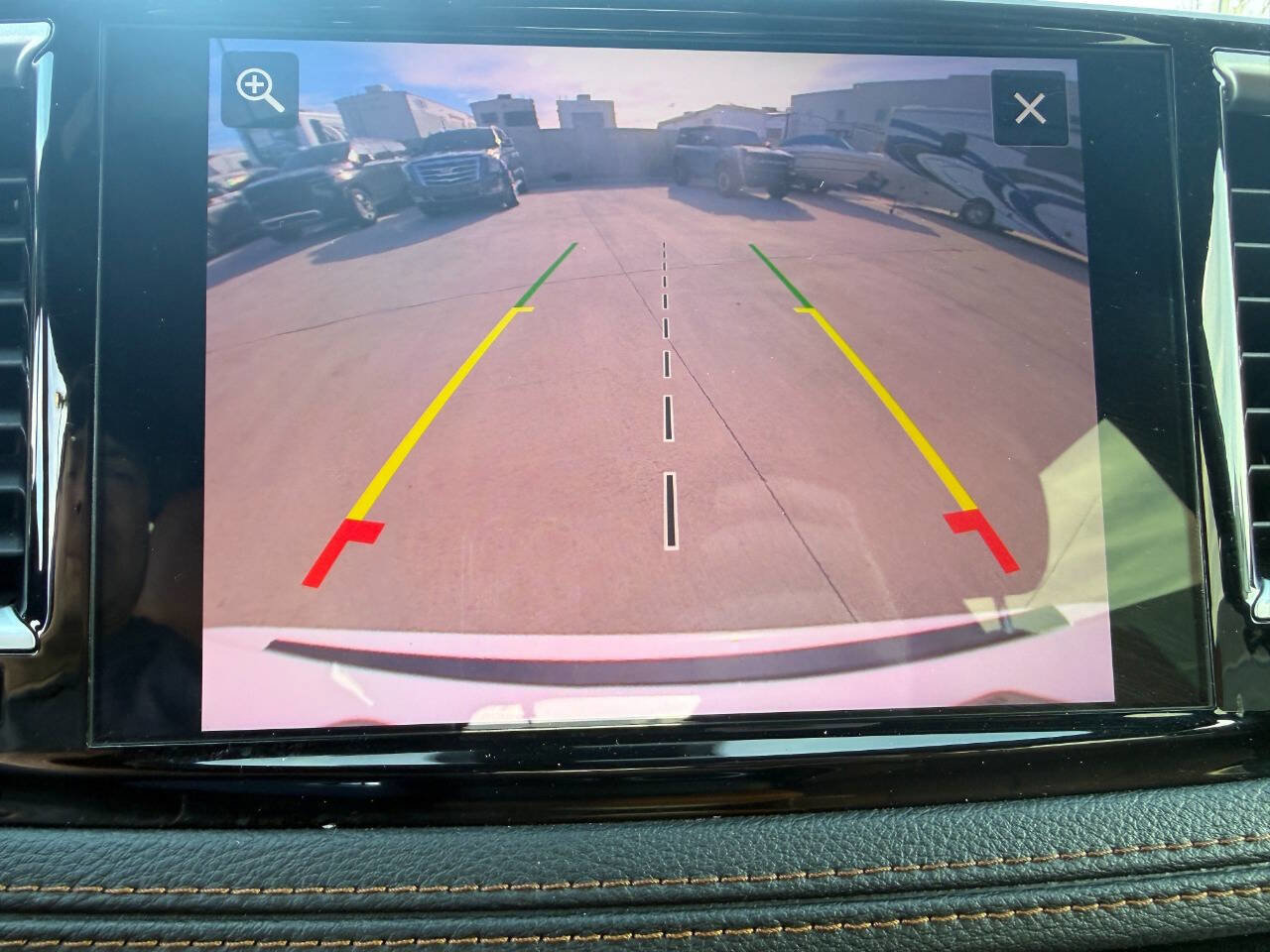 Used 2023 Chrysler Pacifica Pinnacle image 46