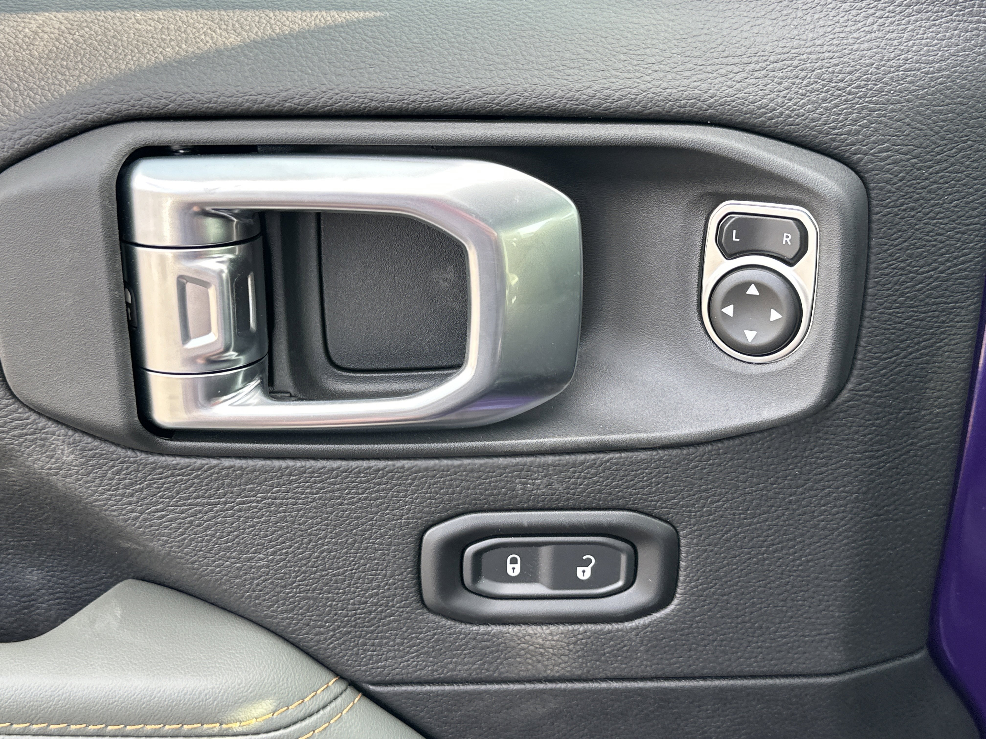 New 2026 Jeep Gladiator Mojave image 13