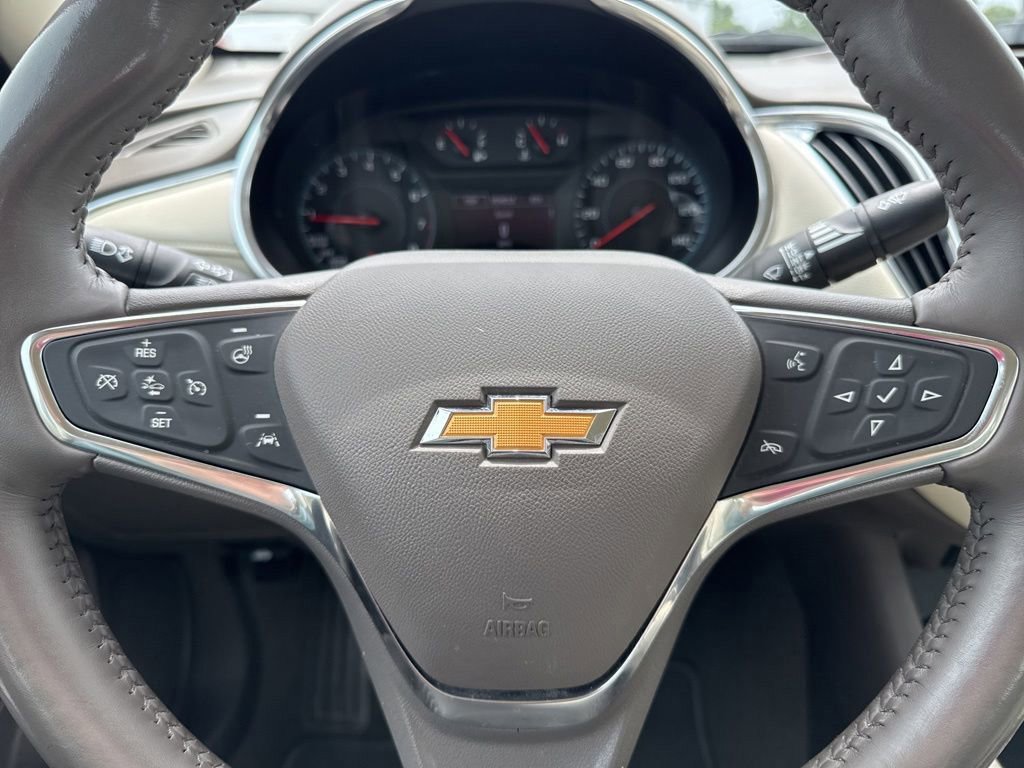 Used 2021 Chevrolet Malibu LT w/ Leather Package FWD image 14