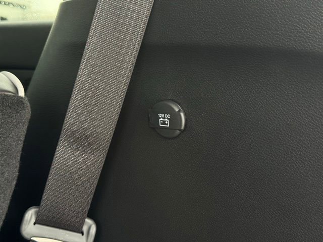 New 2026 Chrysler Pacifica Limited w/ Uconnect Theater Family Group image 10