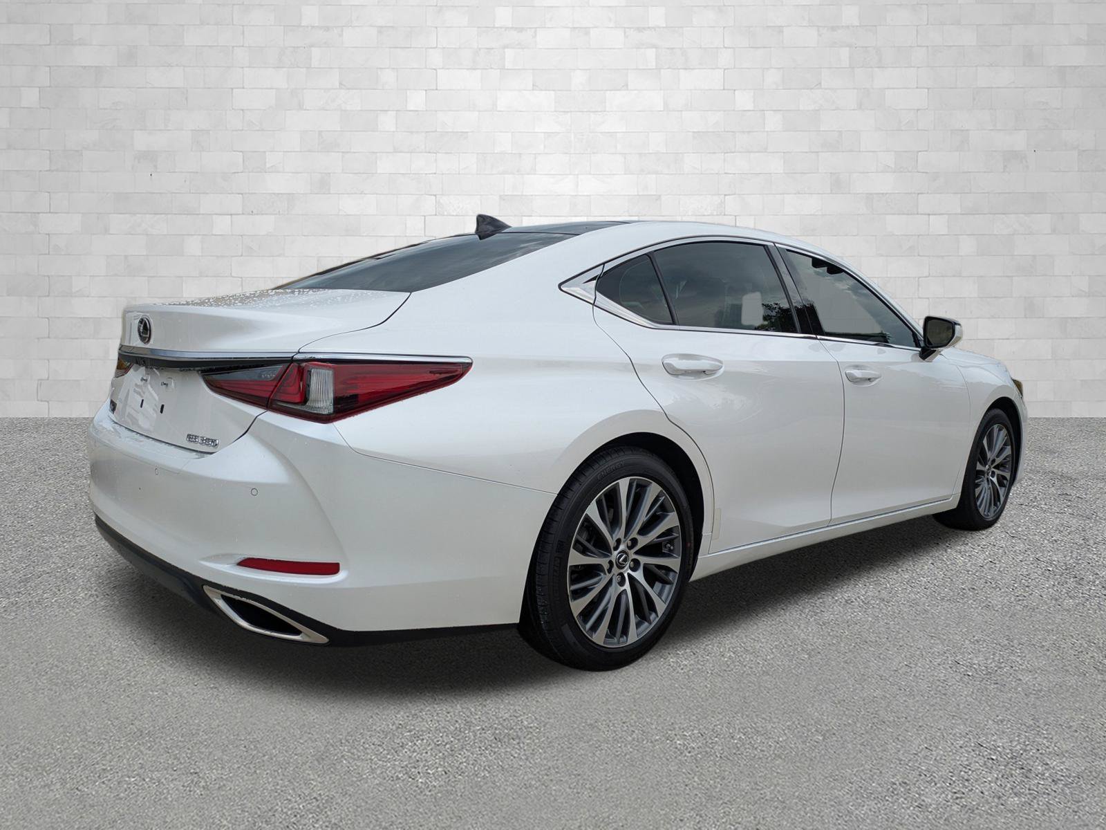 Used 2019 Lexus ES 350 w/ Accessory Package 2 FWD image 2