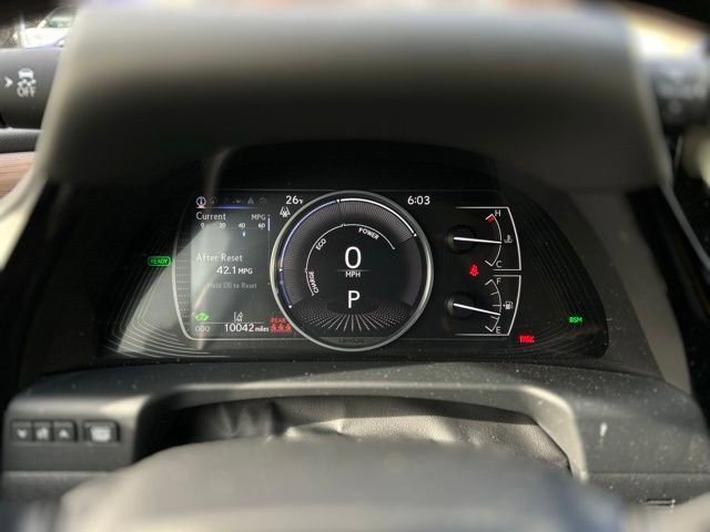 Certified 2024 Lexus ES 300h w/ Luxury Package image 23