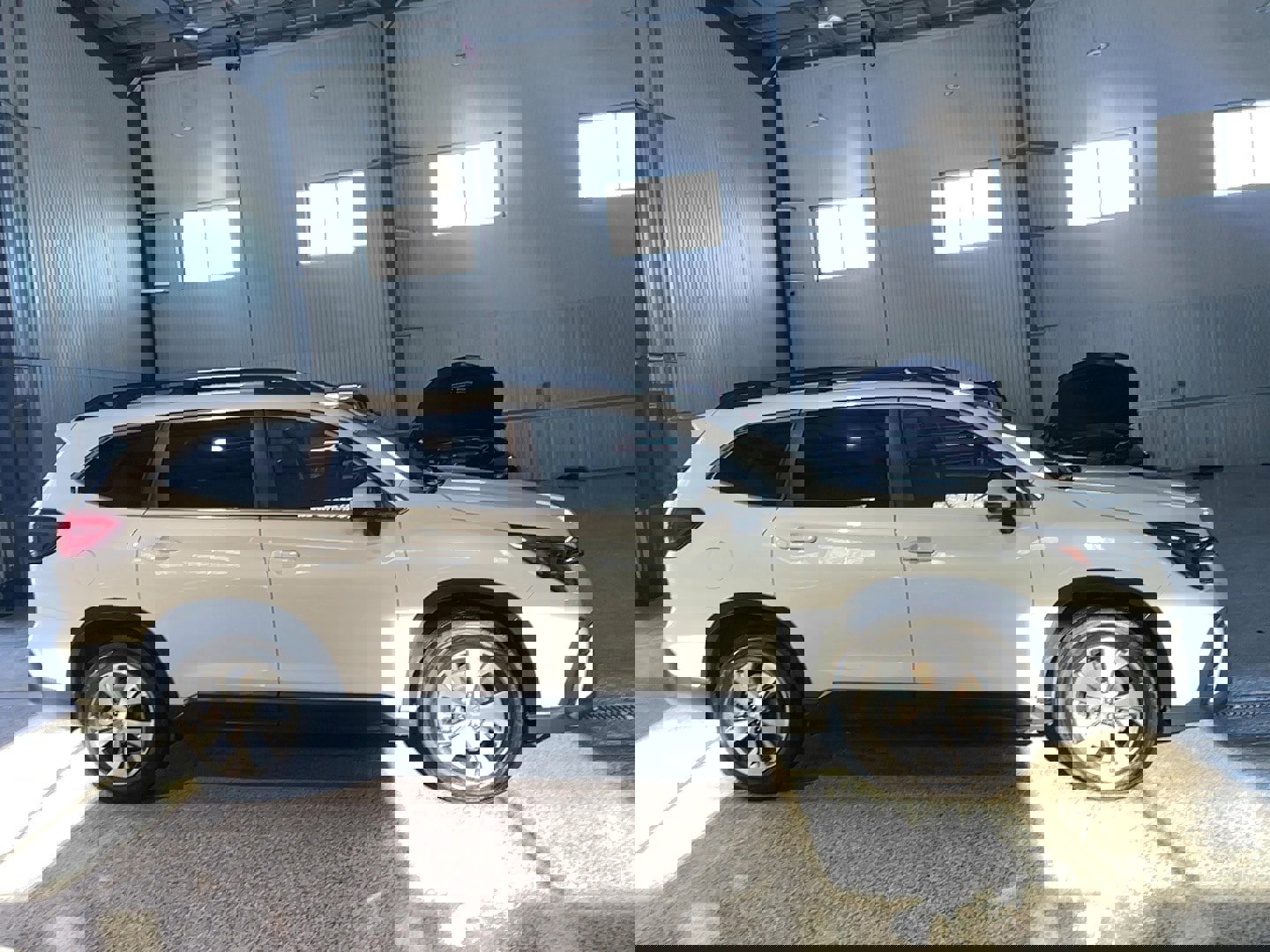 Used 2023 Subaru Ascent Premium w/ Convenience Package image 4