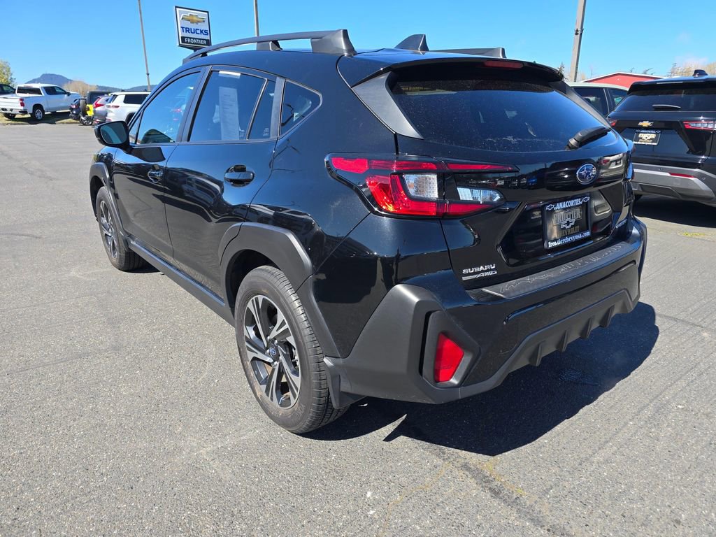 Used 2024 Subaru Crosstrek 2.0i Premium image 5