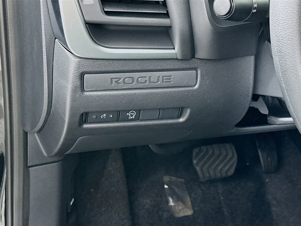 New 2026 Nissan Rogue S image 15