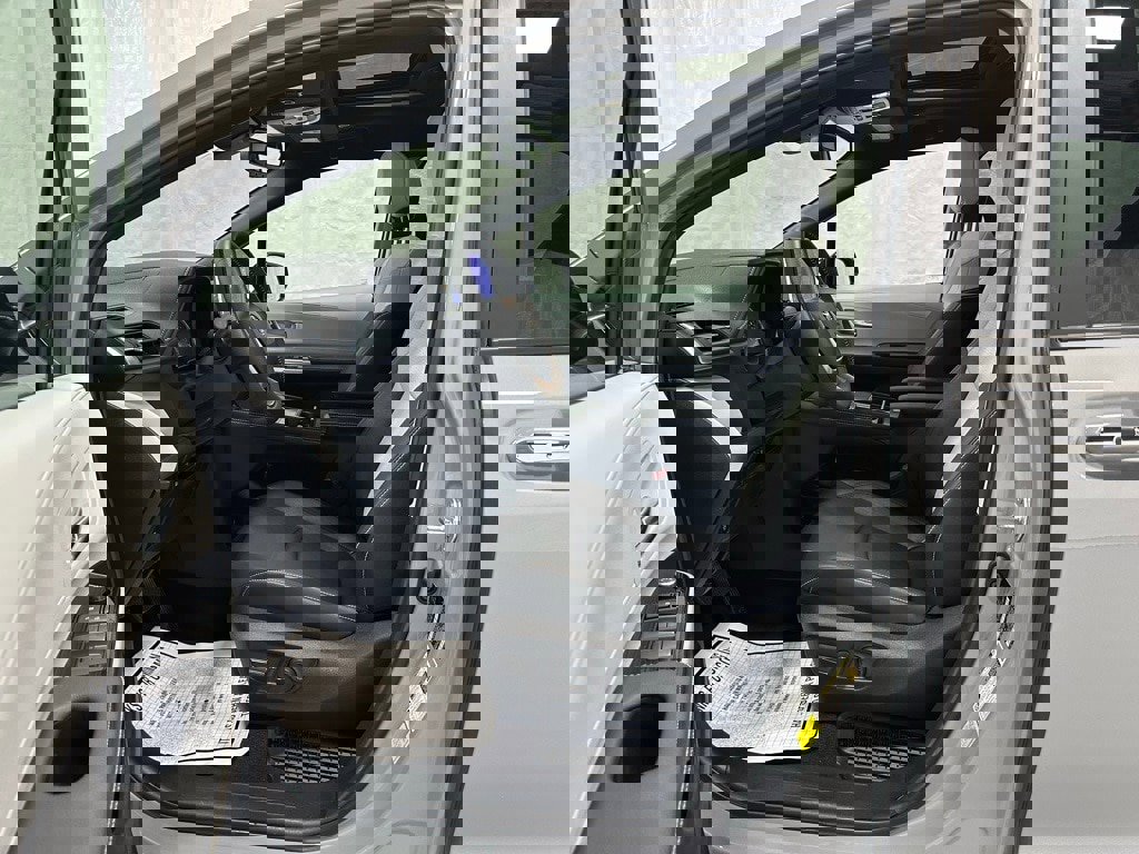 Used 2025 Toyota Sienna XSE image 10