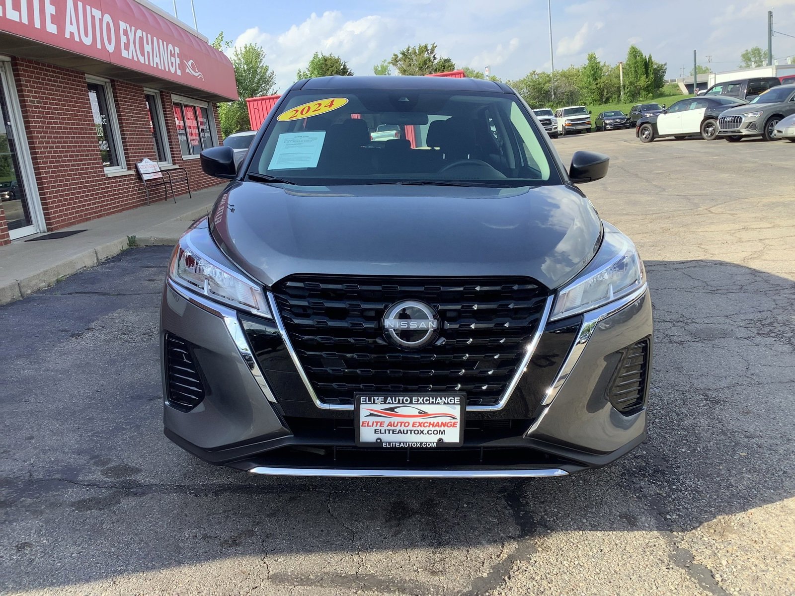 Used 2024 Nissan Kicks S image 2