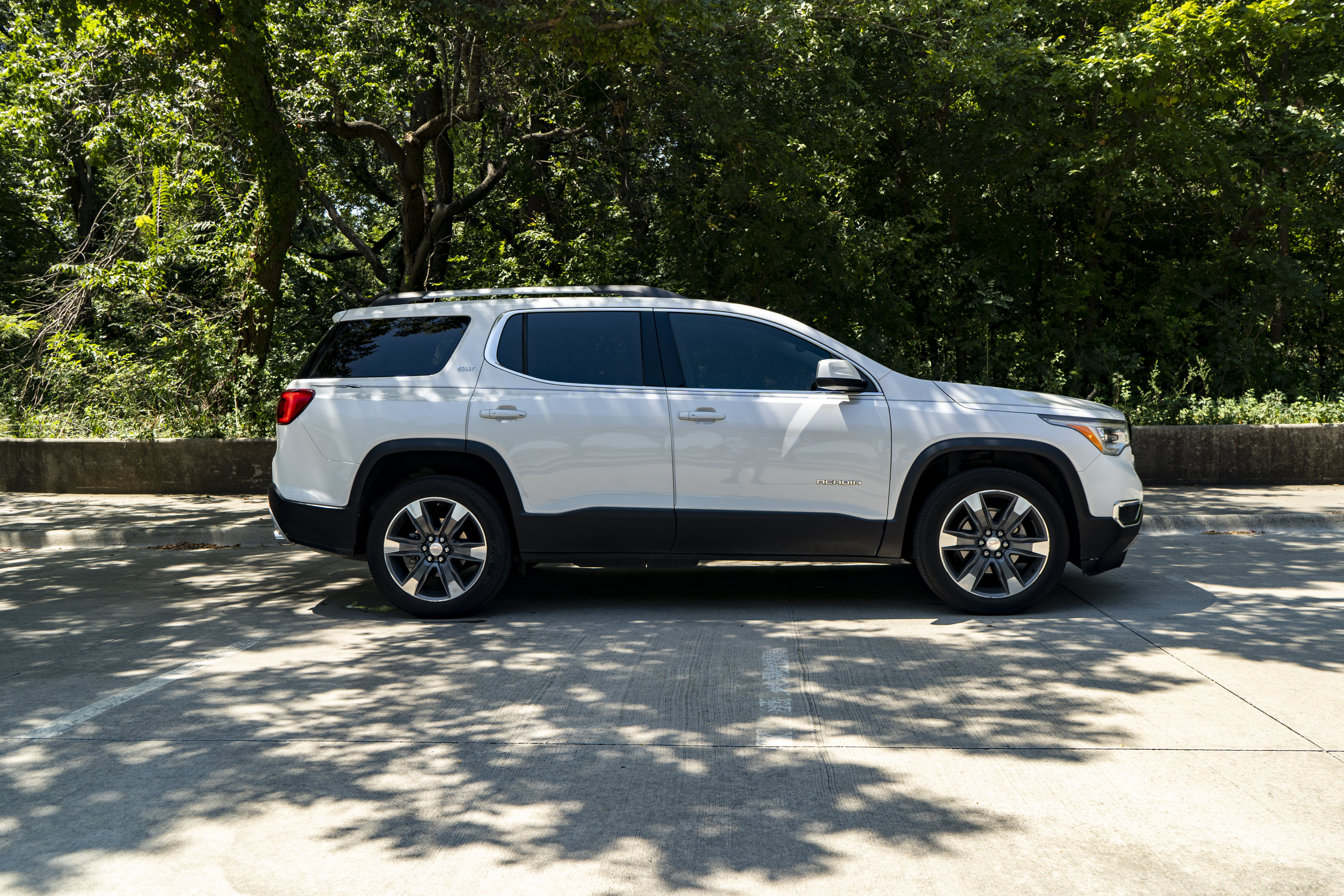 Used 2018 GMC Acadia SLT FWD image 10