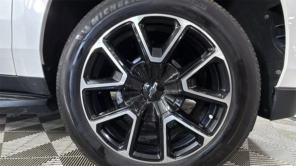 Used 2021 Chevrolet Suburban RST image 38