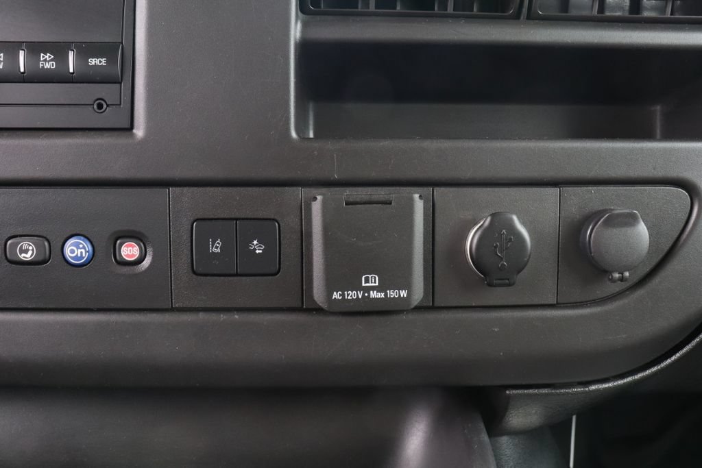 Used 2021 Chevrolet Express 4500 Extended w/ Power Convenience Package RWD image 17
