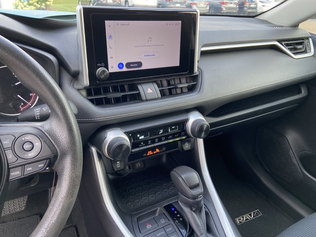 Used 2023 Toyota RAV4 LE AWD/4WD image 23