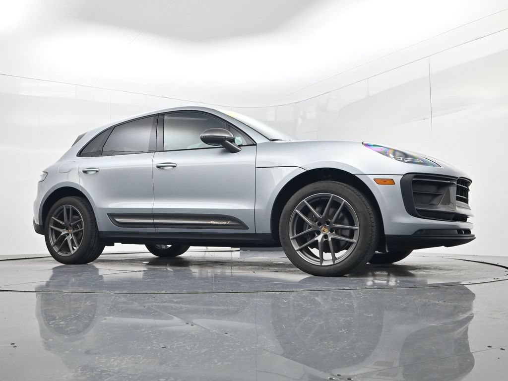 Used 2024 Porsche Macan Turbo AWD/4WD image 40