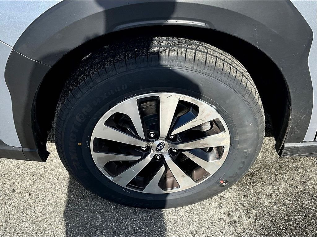 Used 2024 Subaru Outback Premium AWD/4WD image 7