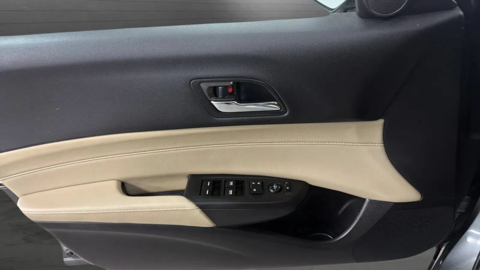 Used 2013 Acura ILX w/ Premium Package FWD image 16